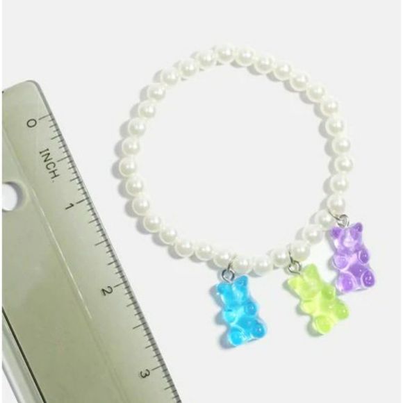 Bear Charm Pearl Bracelet - Picture 4 of 5